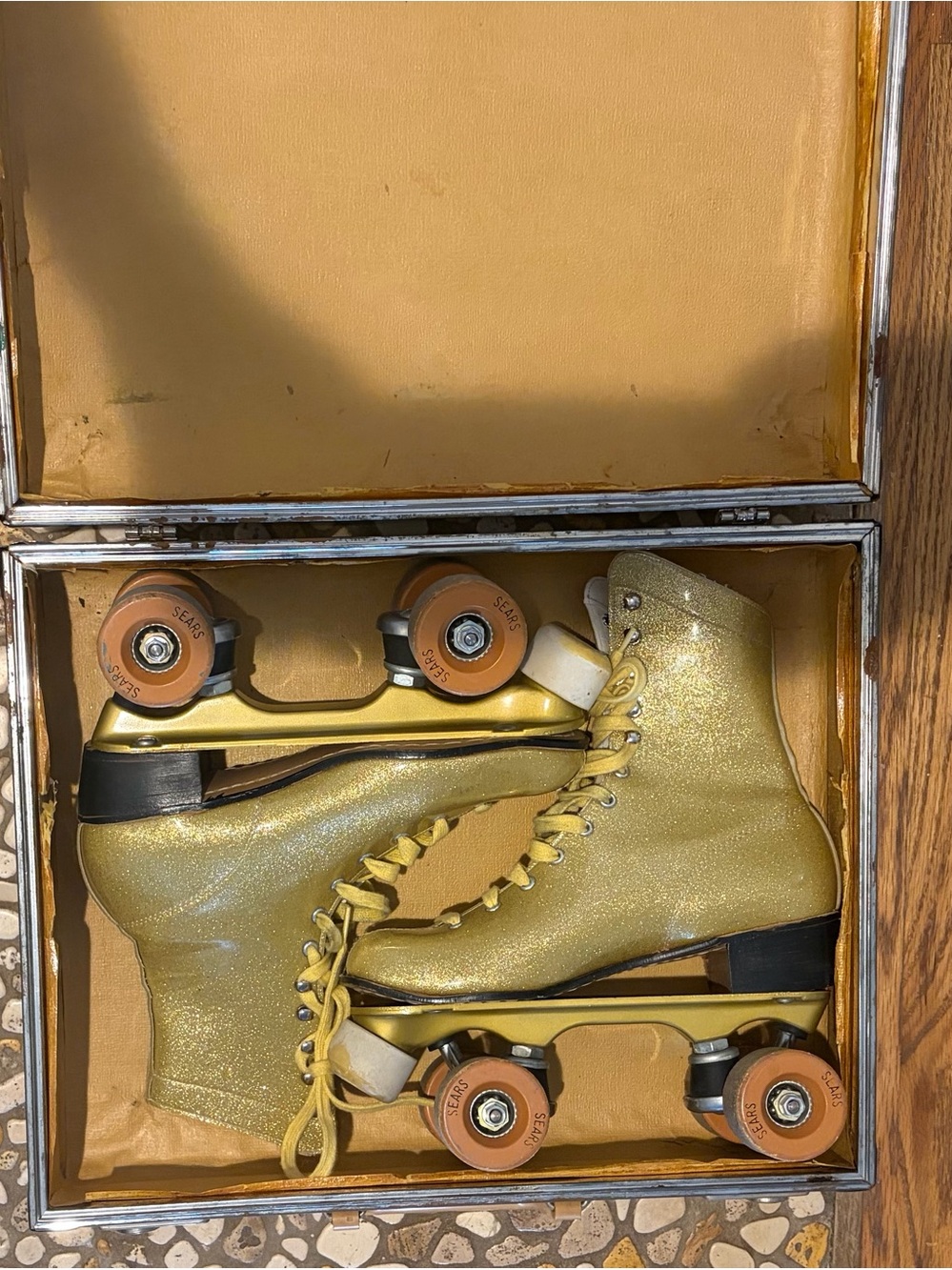 Vintage Gold Women's Roller Skates - Classic Lace-Up Boot
